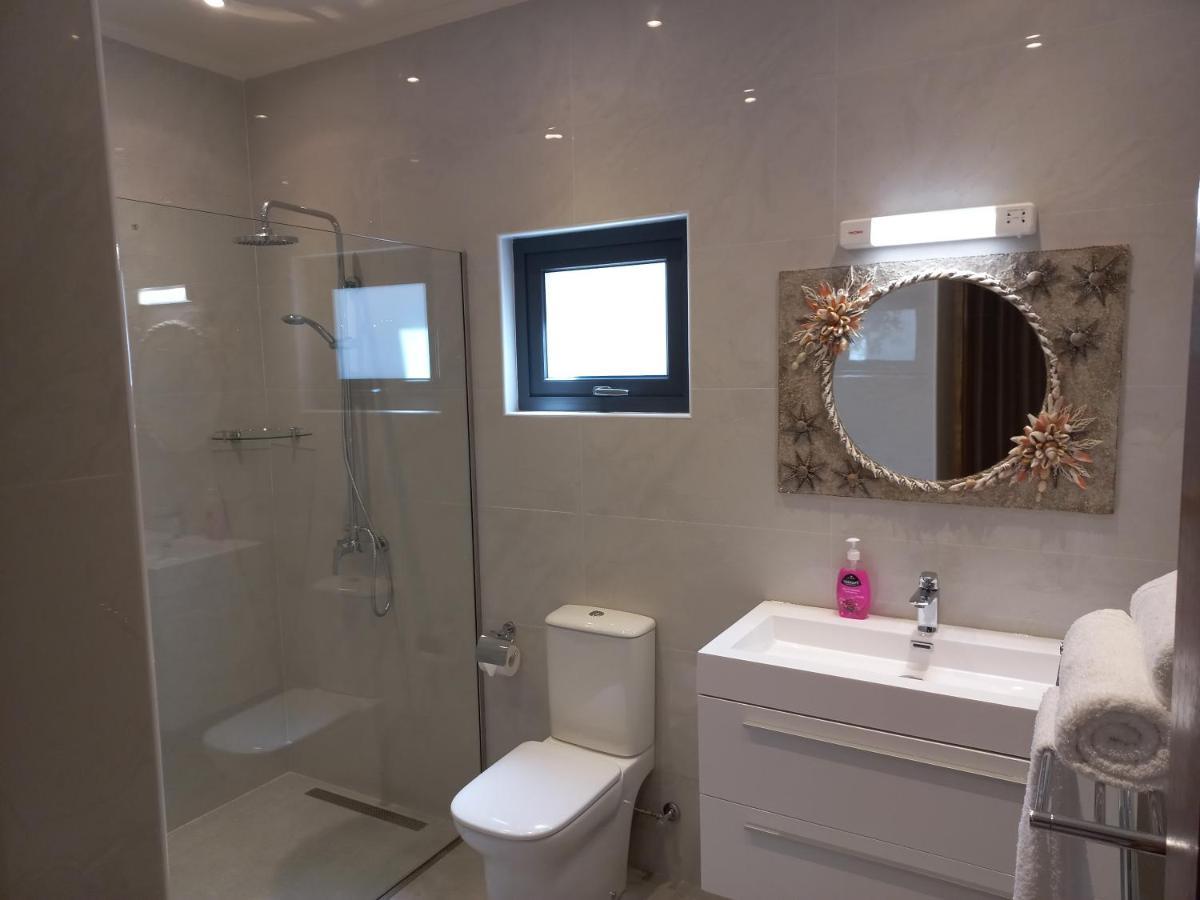 Riverside Retreat อองซ์รอแยล ภายนอก รูปภาพ