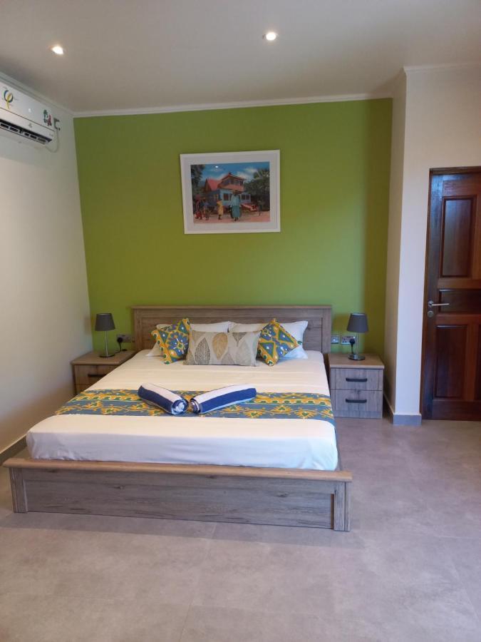 Riverside Retreat อองซ์รอแยล ภายนอก รูปภาพ